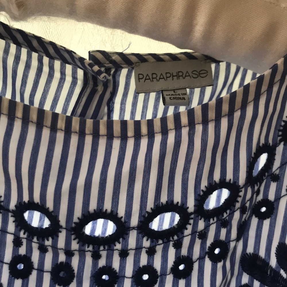 Blouse - Picture 2 of 3